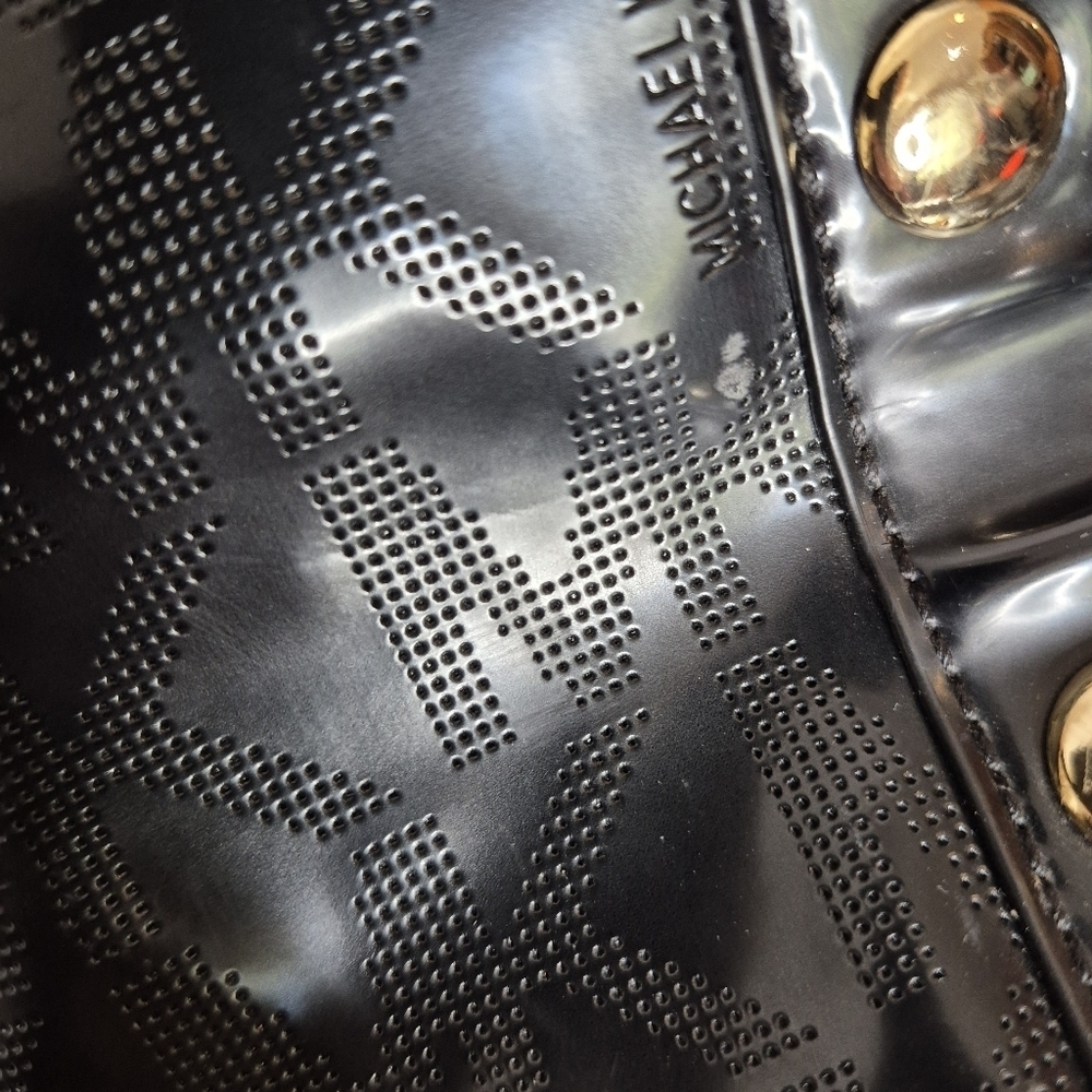 Michael Kors Delancy Studded Logo Mirror Metallic Tote PLUS Wallet - Picture 12 of 16